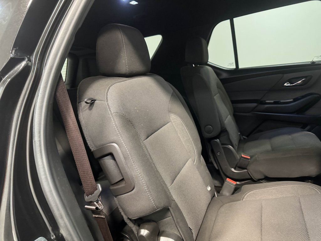 Used 2023 Chevrolet Traverse LT image 71