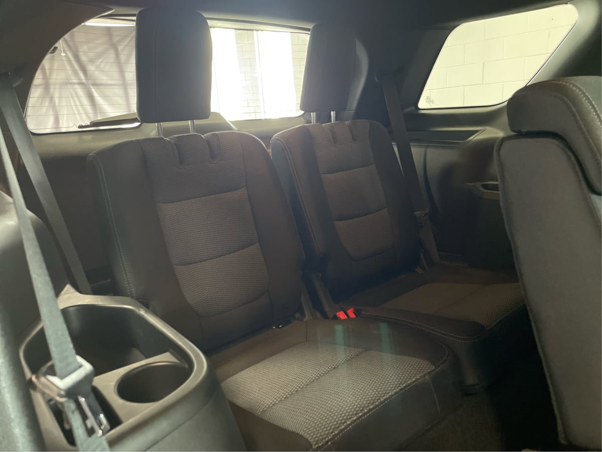 Used 2017 Ford Explorer XLT AWD/4WD image 28