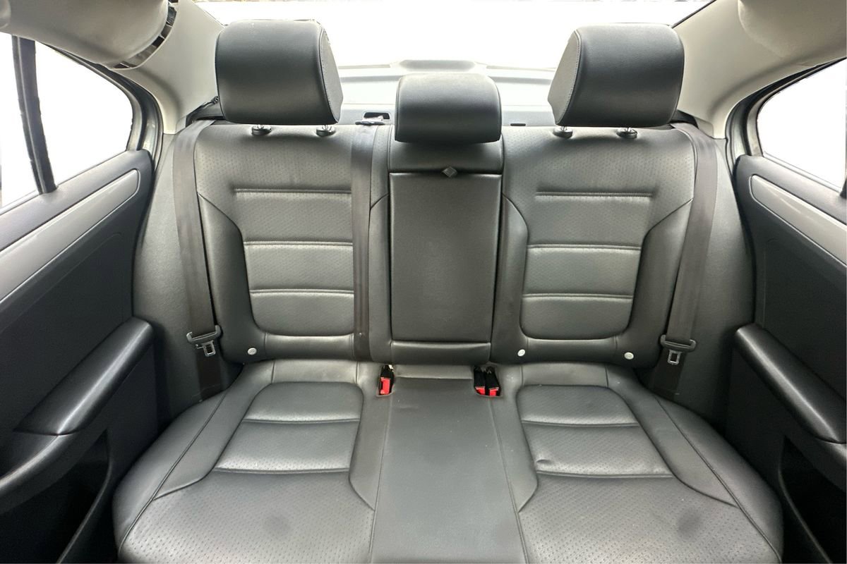 Used 2015 Volkswagen Jetta SE image 14