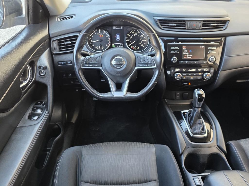 Used 2017 Nissan Rogue SV AWD/4WD image 11