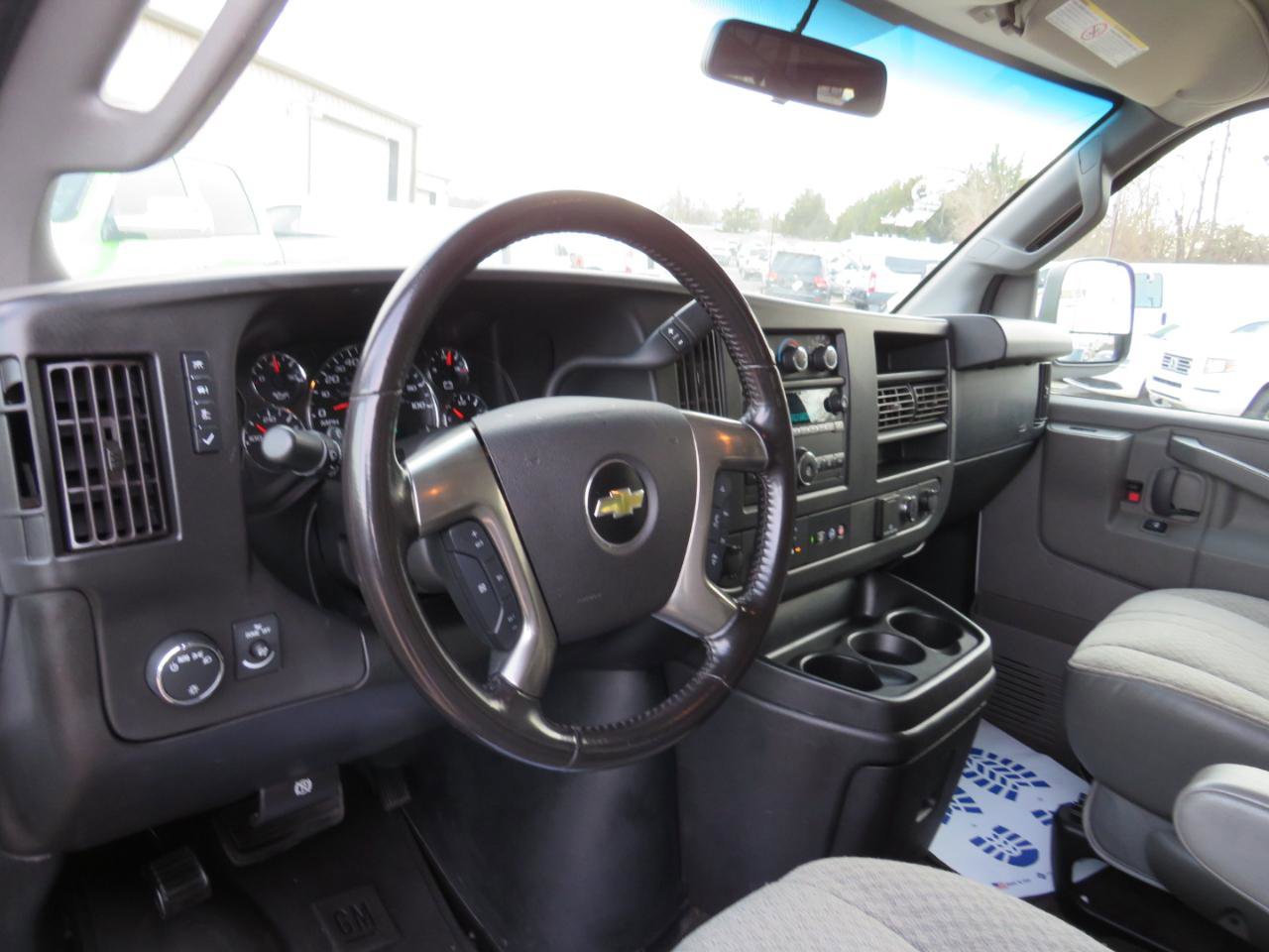 Used 2018 Chevrolet Express 3500 LT w/ LT Preferred Equipment Group RWD image 10