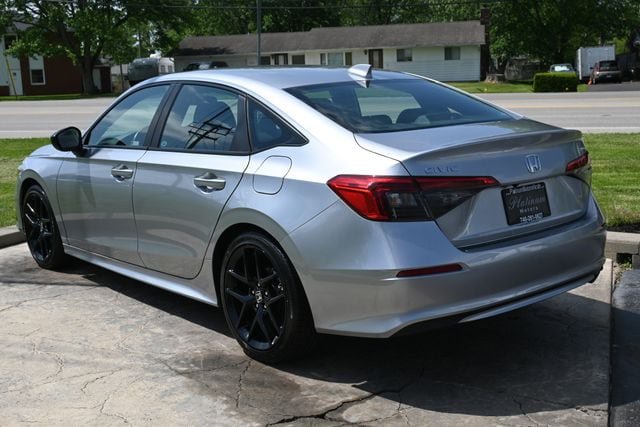 Used 2023 Honda Civic Sport image 7
