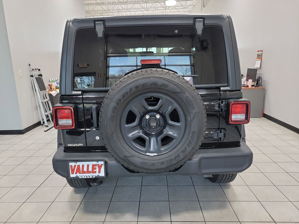 Used 2019 Jeep Wrangler Sport image 20