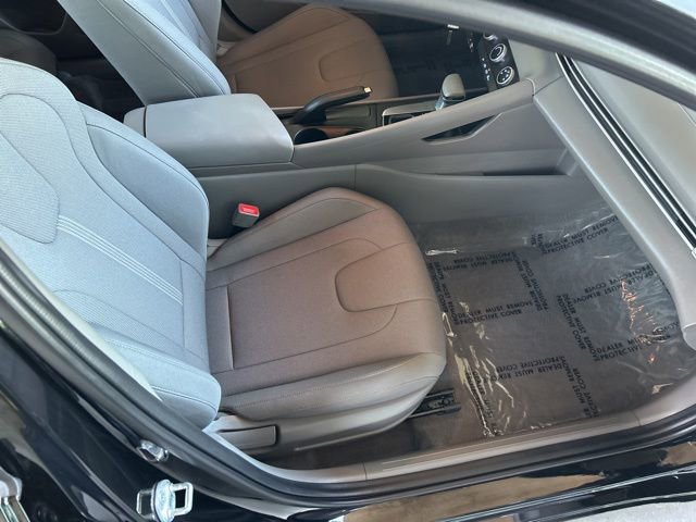 Certified 2026 Hyundai Elantra SE image 30