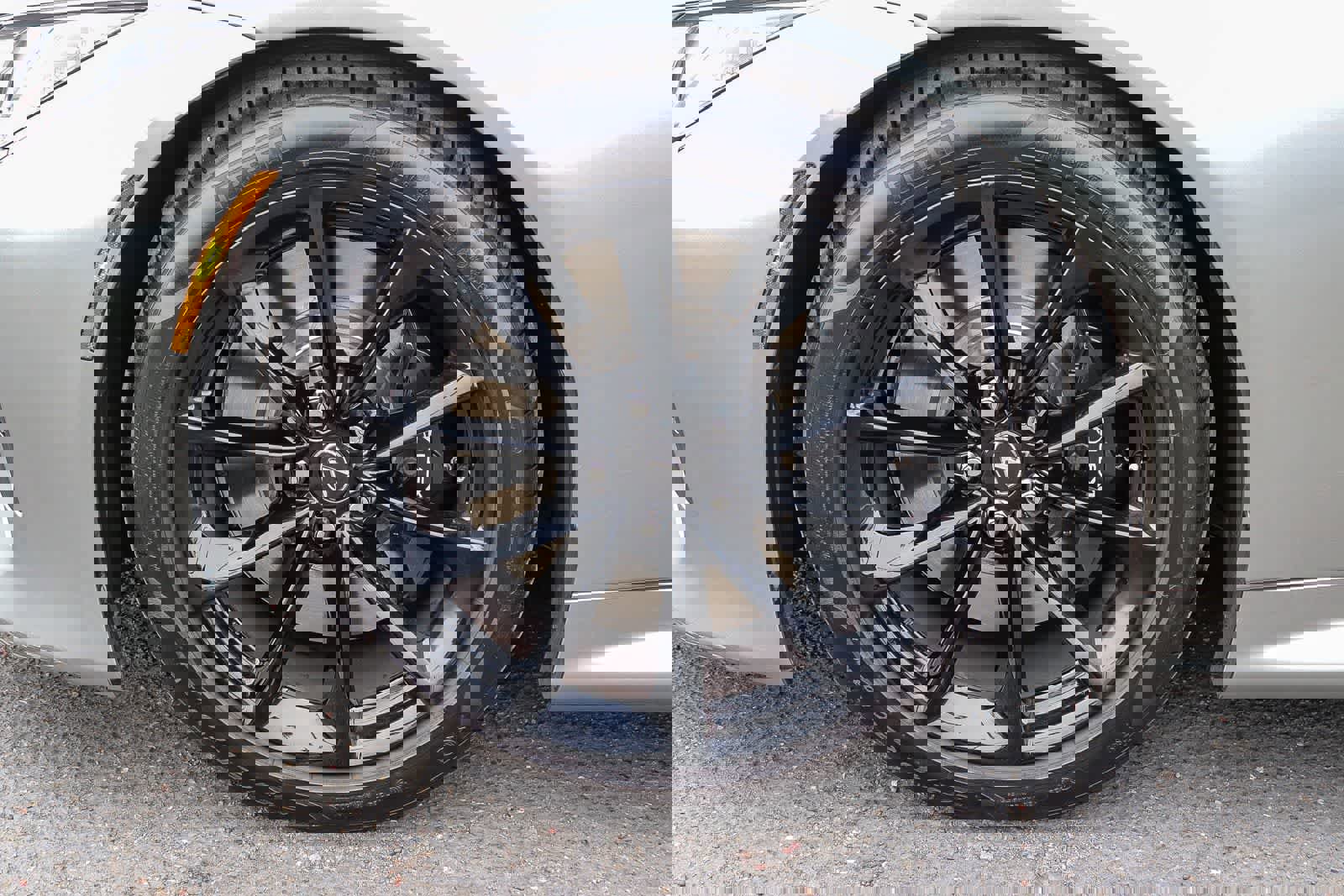 Used 2018 Lexus LC 500h w/ Touring Package image 13