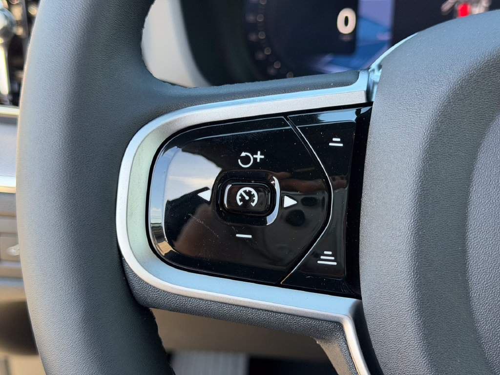 New 2026 Volvo XC60 T8 Ultra w/ Protection Package Premier AWD/4WD image 19