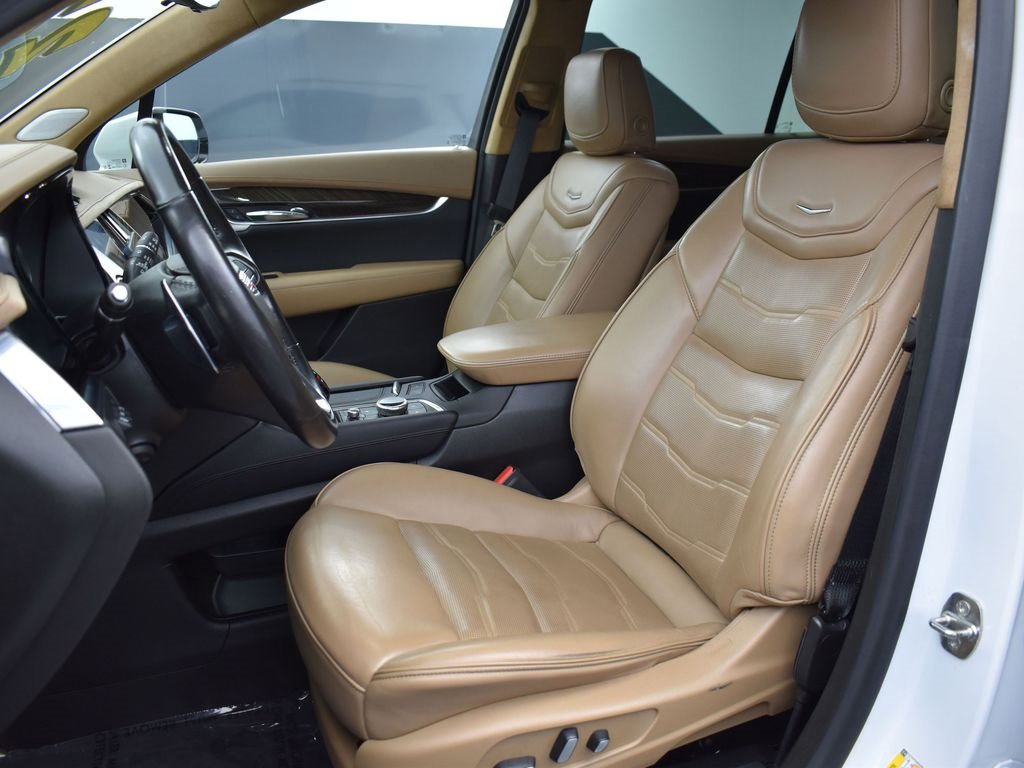 Used 2022 Cadillac XT6 Sport w/ Platinum Package image 12