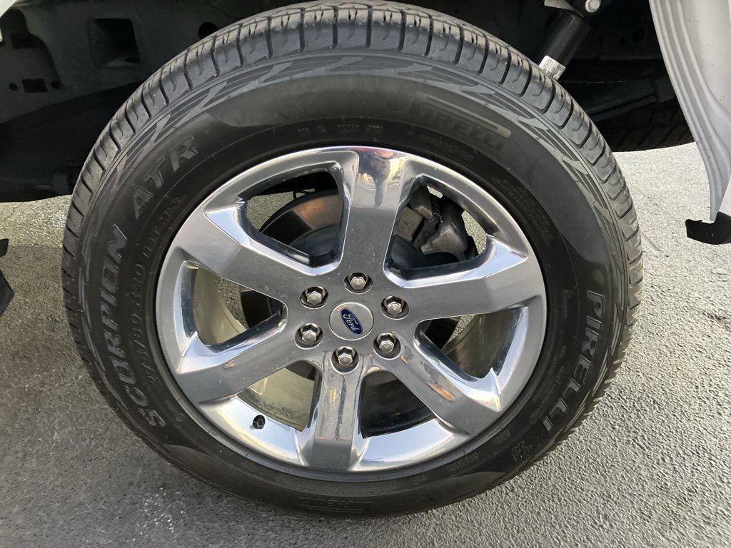 Used 2023 Ford F150 Lariat w/ Max Trailer Tow Package image 16