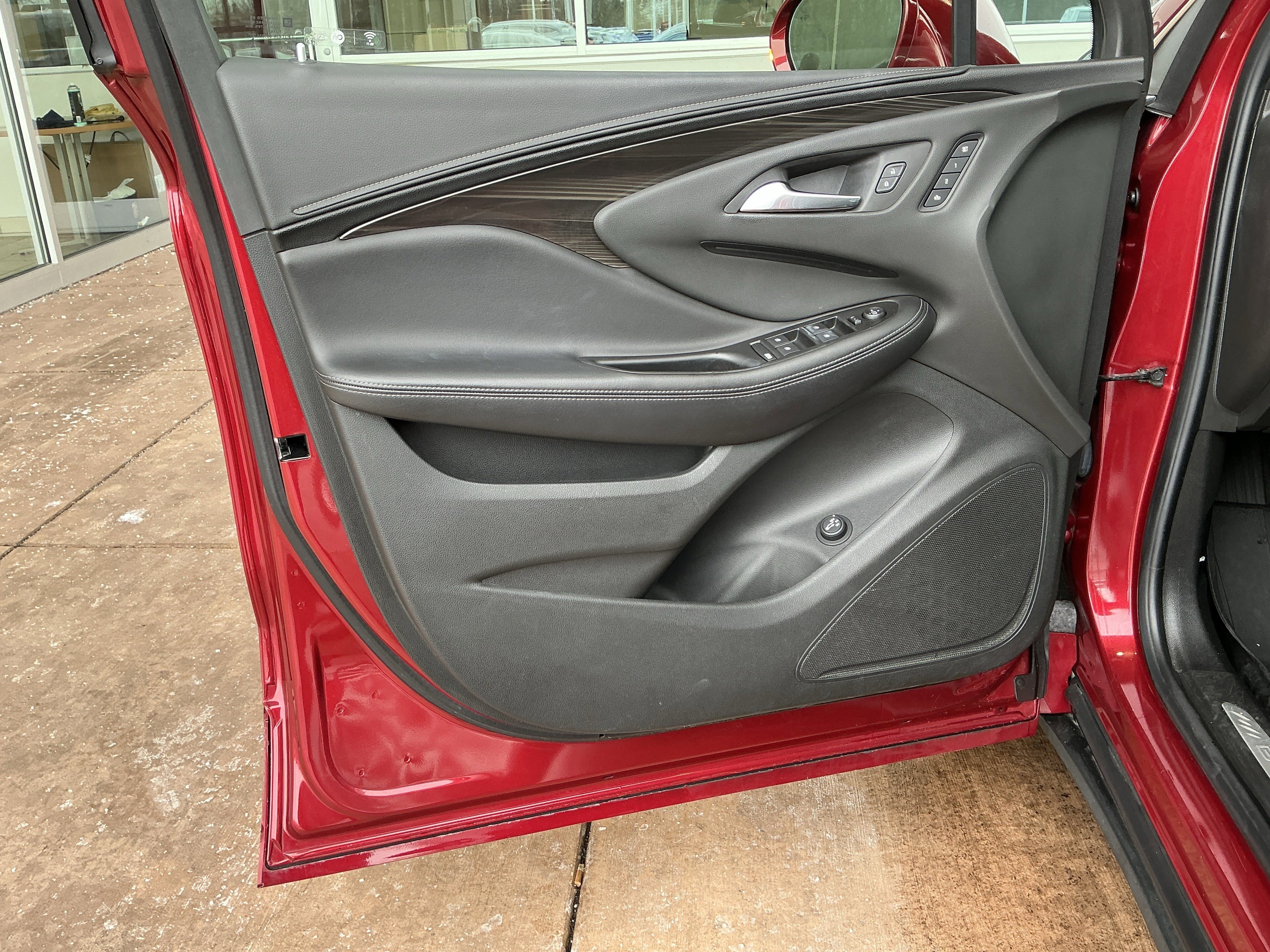 Used 2019 Buick Envision Essence image 14