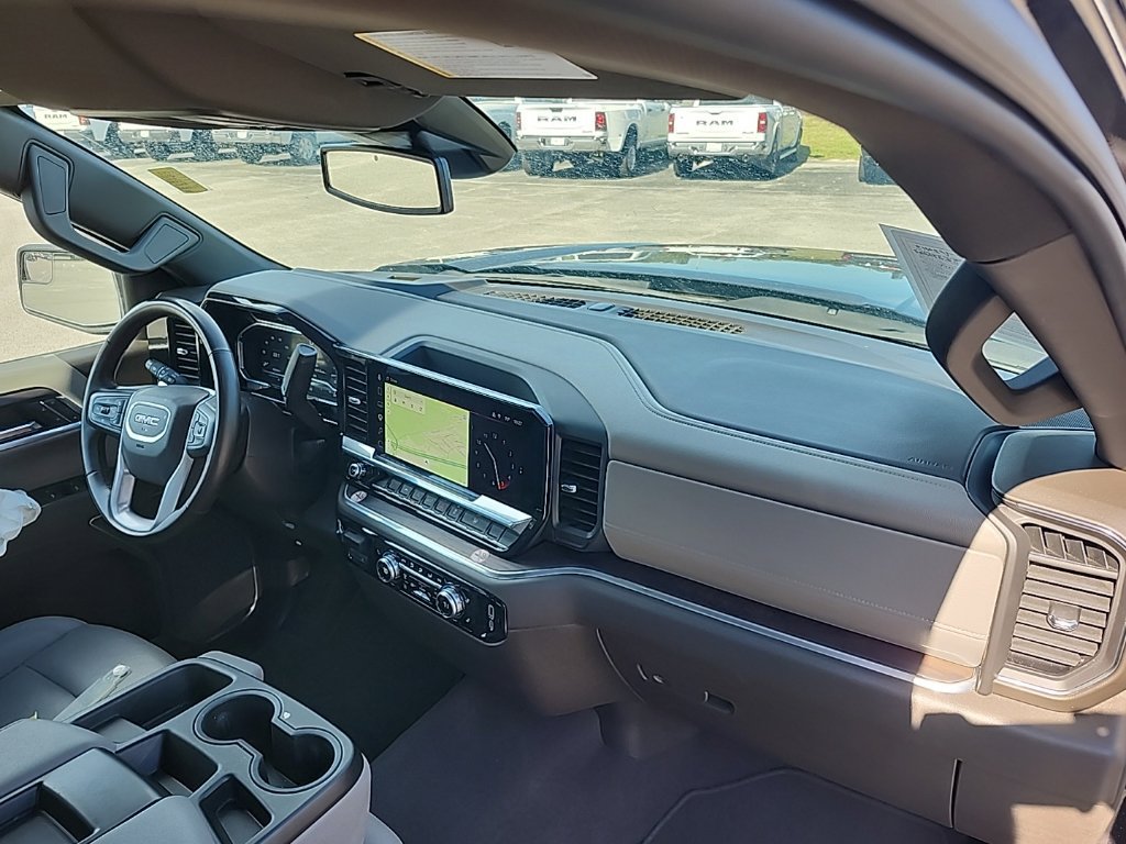Used 2025 GMC Sierra 1500 SLT AWD/4WD image 44