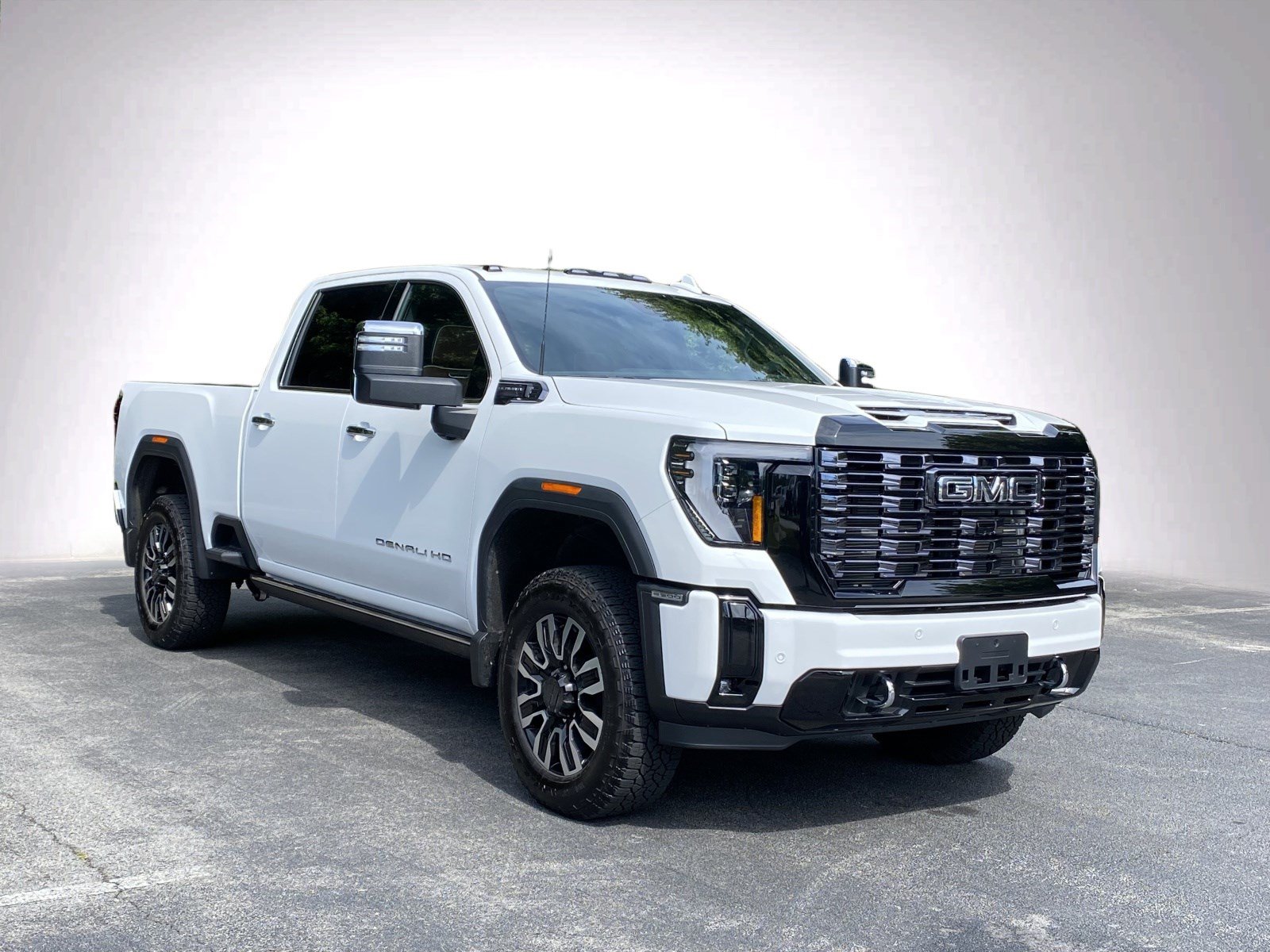 Used 2026 GMC Sierra 2500 Denali Ultimate AWD/4WD video 2