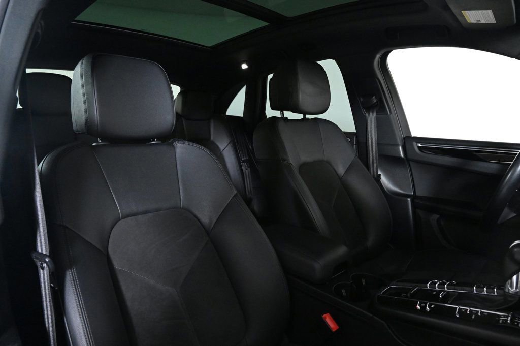 Certified 2019 Porsche Macan image 18