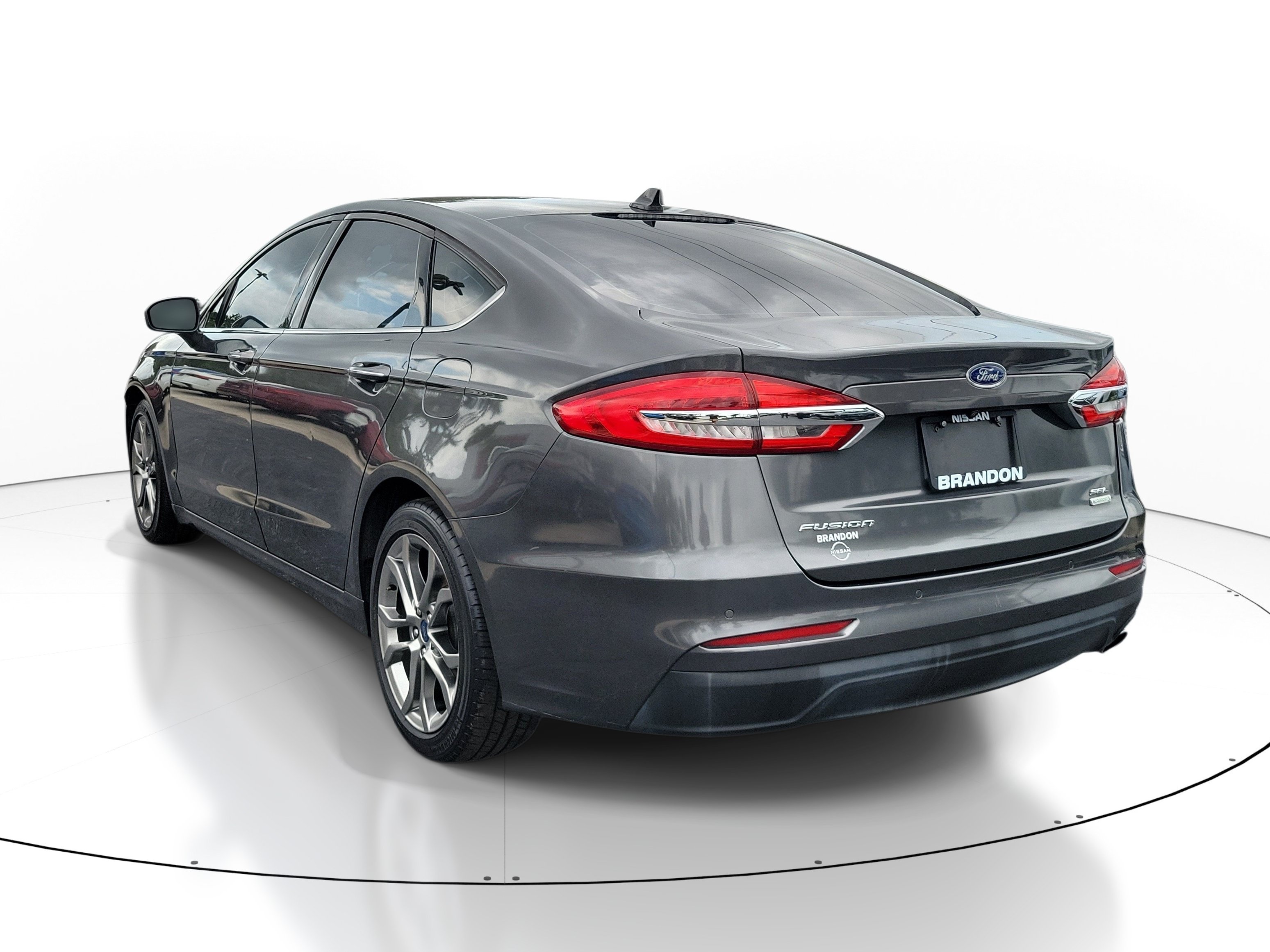 Used 2020 Ford Fusion SEL FWD image 5