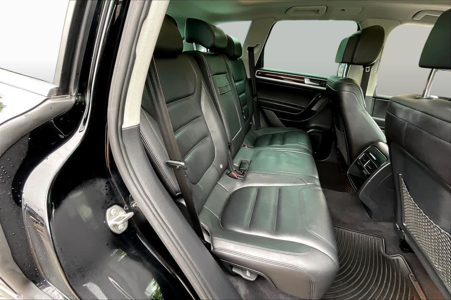 Used 2013 Volkswagen Touareg VR6 AWD/4WD image 20