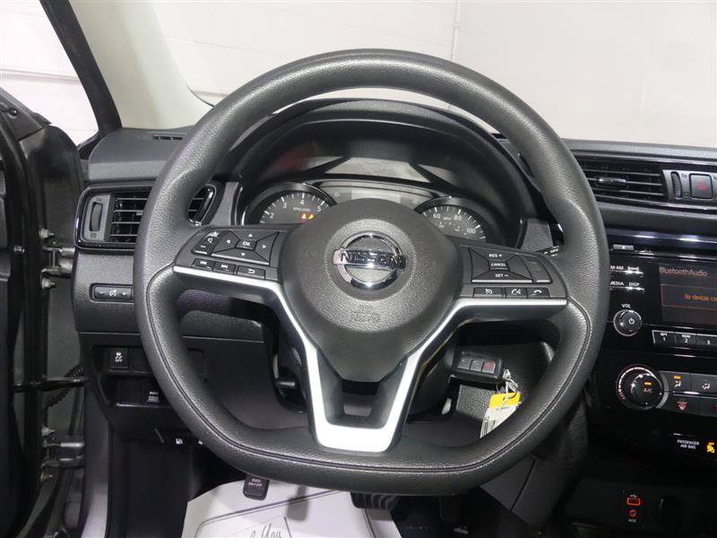Used 2017 Nissan Rogue S AWD/4WD image 28
