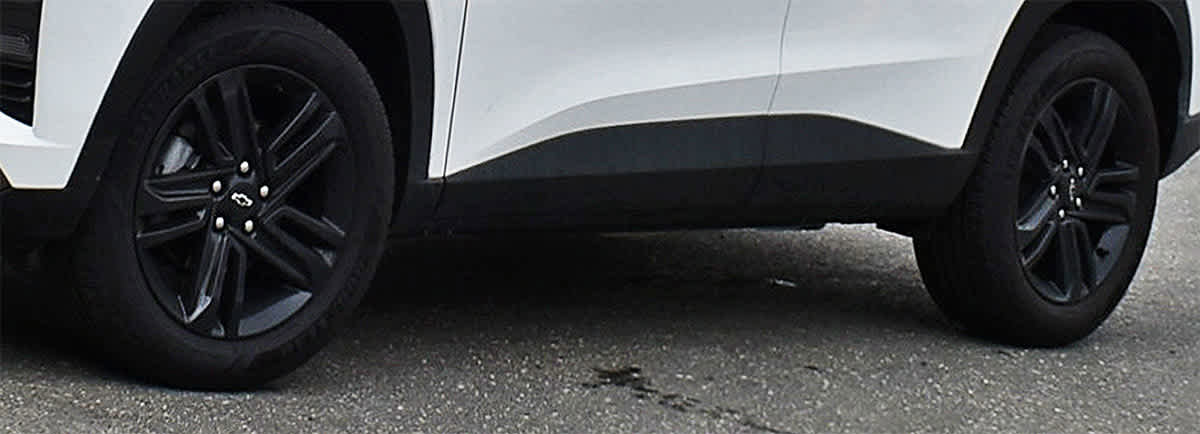 Used 2025 Chevrolet Trax ACTIV w/ Sunroof Package image 27