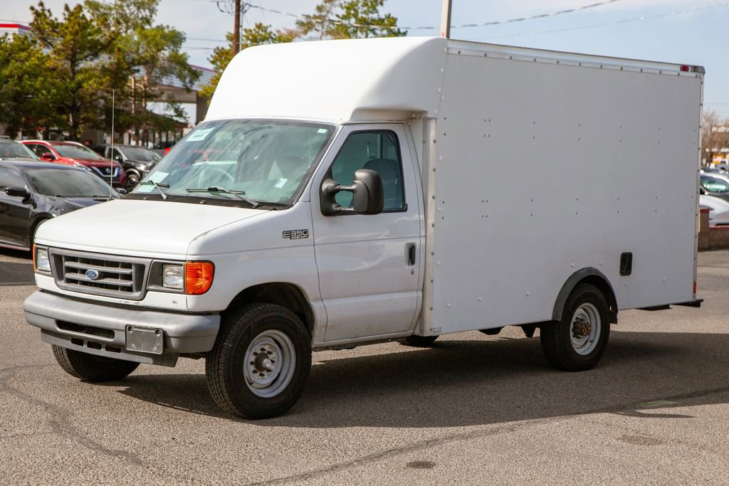 Used 2005 Ford E-350 and Econoline 350 Super Duty image 8