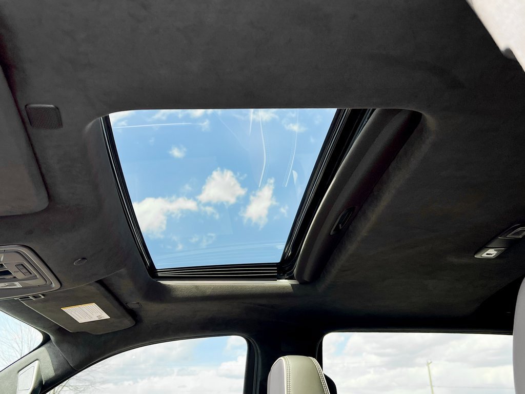 Used 2024 GMC Sierra 3500 Denali Ultimate image 14