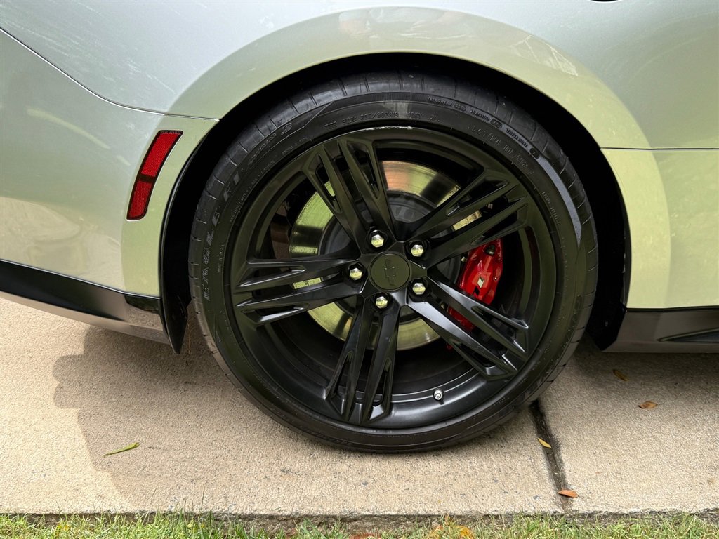 Used 2018 Chevrolet Camaro ZL1 image 36