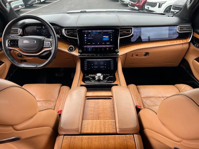 Used 2022 Jeep Grand Wagoneer Series III w/ Flexible Seating Group AWD/4WD image 14