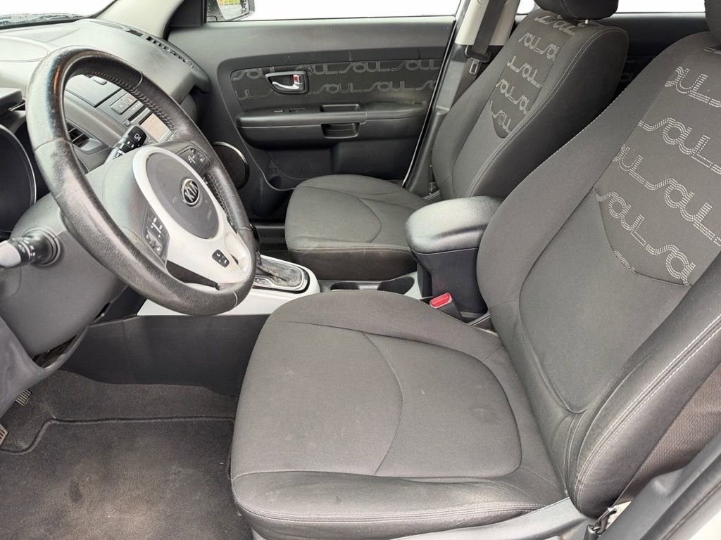 Used 2012 Kia Soul + image 9