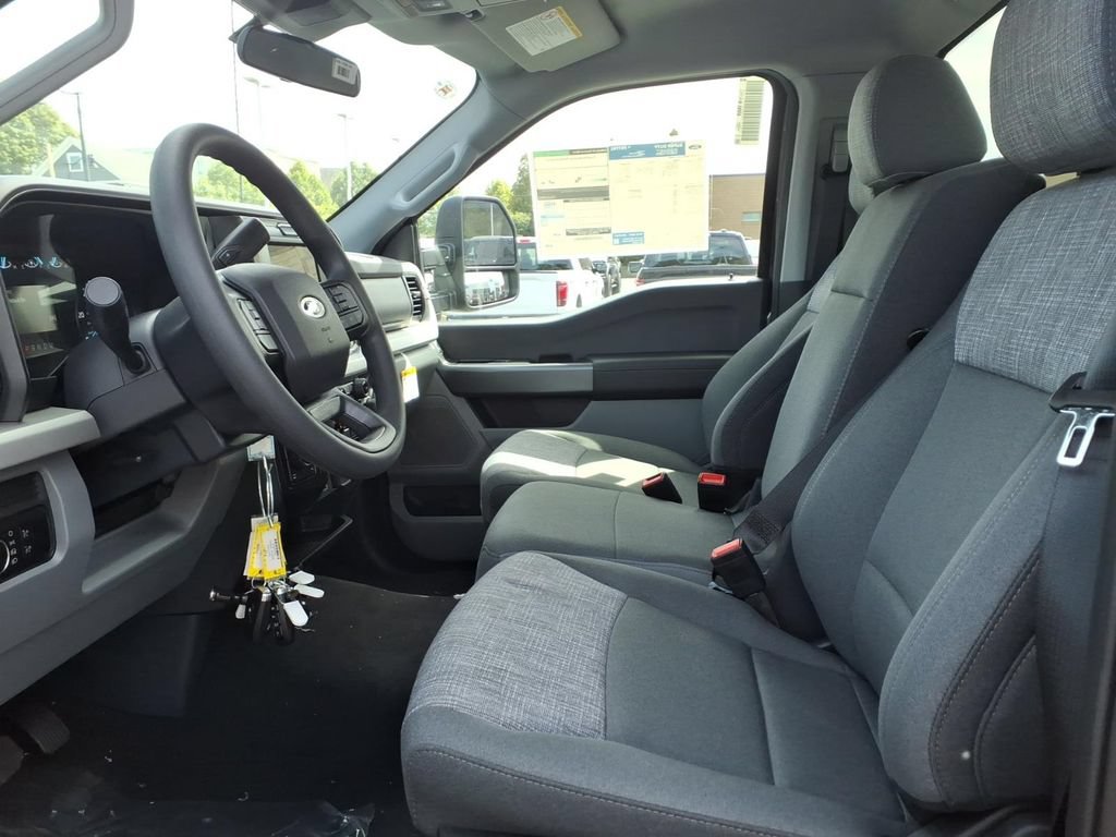 New 2026 Ford F250 XLT w/ FX4 Off-Road Package AWD/4WD image 12