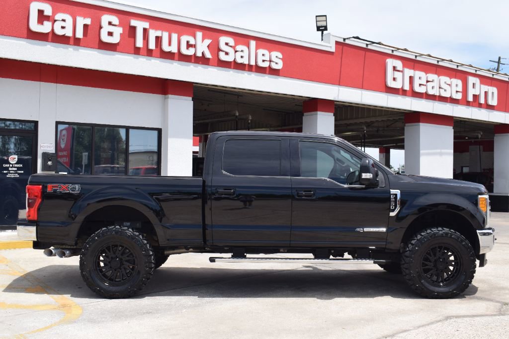 Used 2017 Ford F250 Lariat w/ Lariat Ultimate Package AWD/4WD image 3