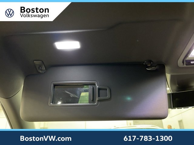 Used 2025 Volkswagen Atlas Cross Sport SEL R-Line image 24