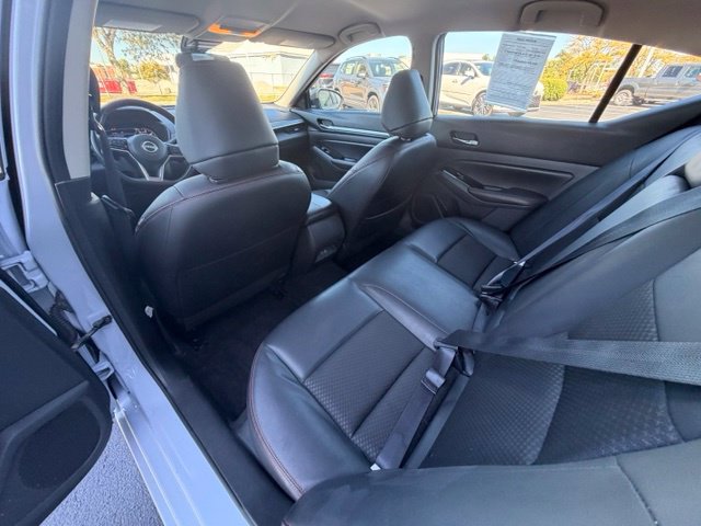 Used 2024 Nissan Altima 2.5 SR FWD image 28