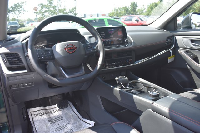 New 2026 Nissan Rogue SV AWD/4WD image 19