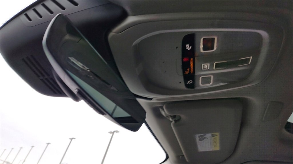 Certified 2025 Volvo XC60 B5 Plus image 23