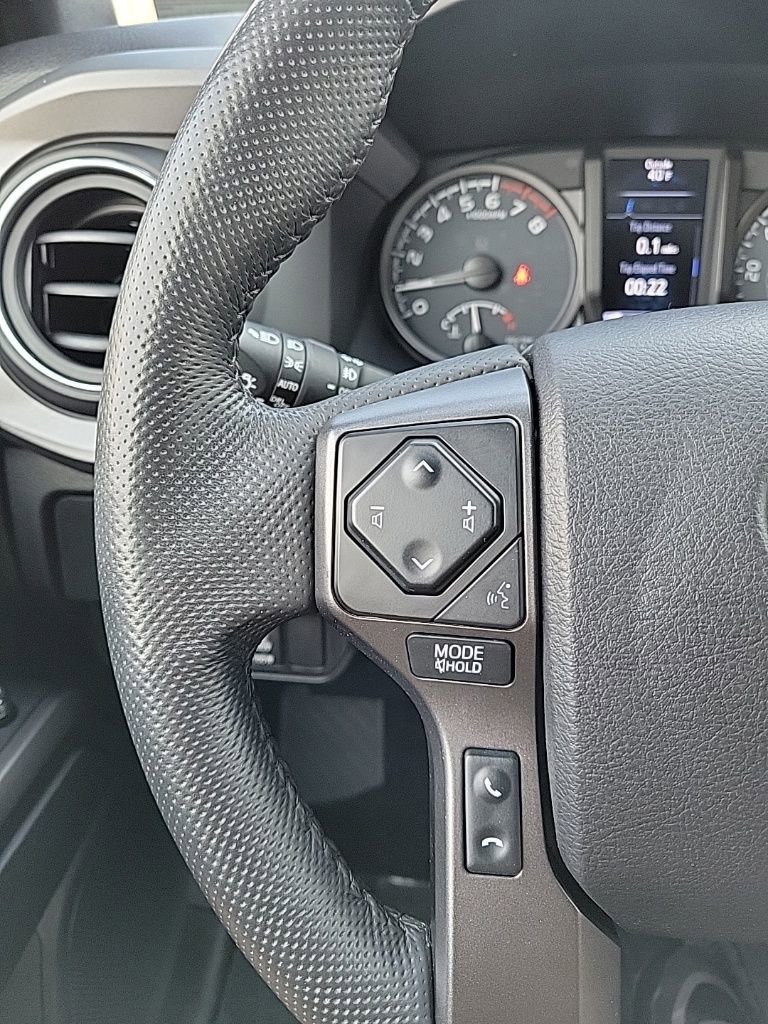 Used 2021 Toyota Tacoma TRD Off-Road image 23