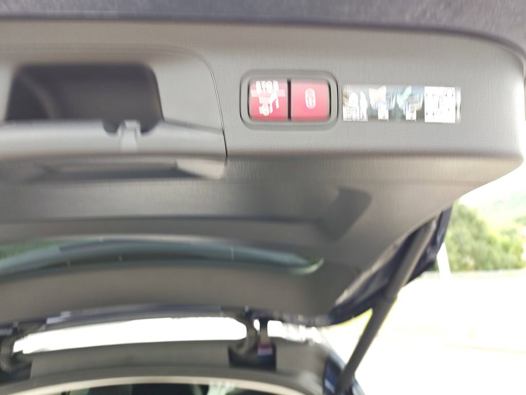 New 2026 Mercedes-Benz GLS 450 4MATIC image 9