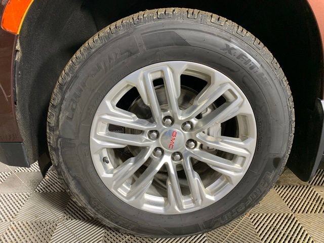 Used 2023 GMC Yukon XL SLT AWD/4WD image 30