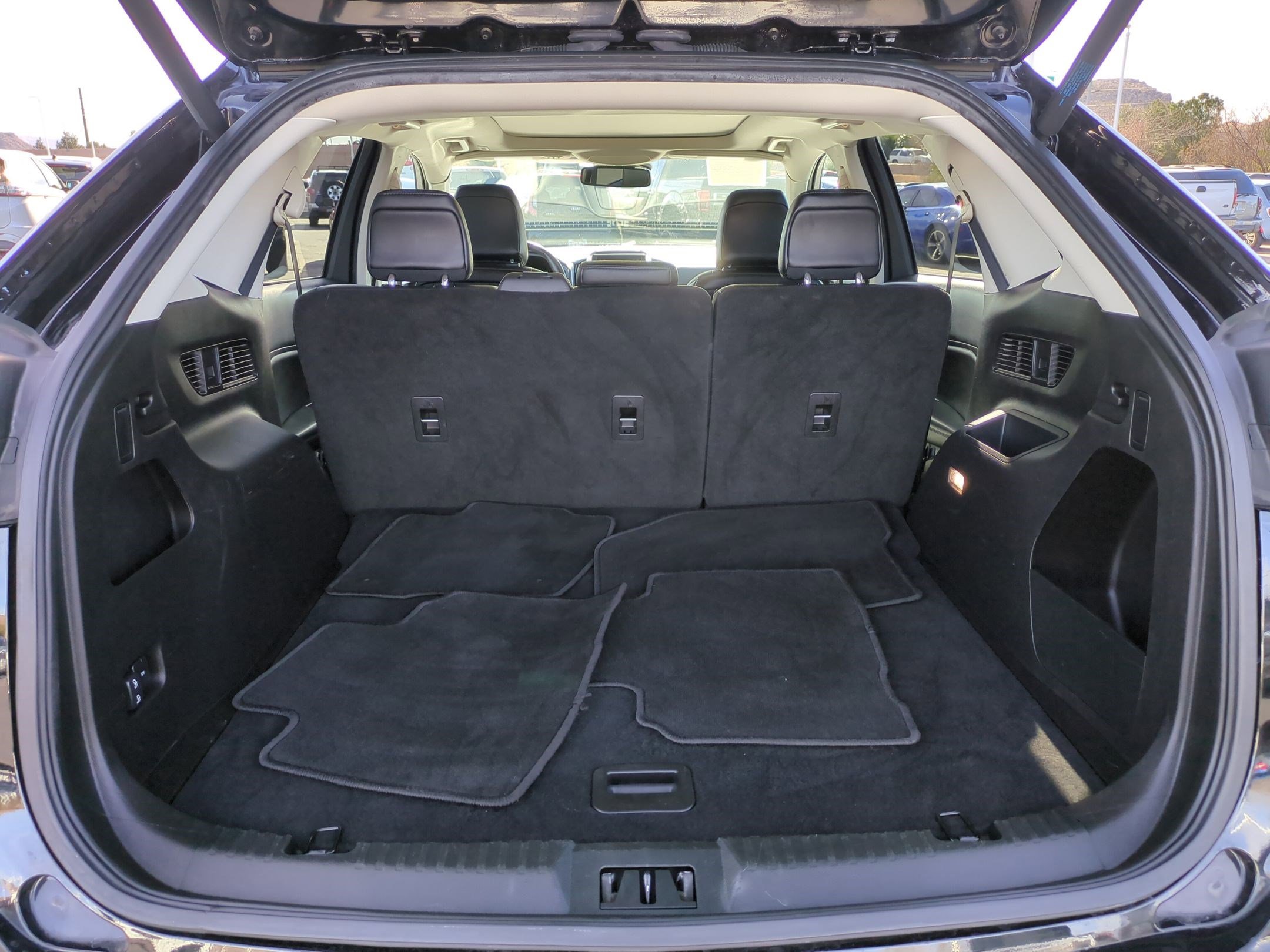 Used 2024 Ford Edge SEL w/ Convenience Package image 30