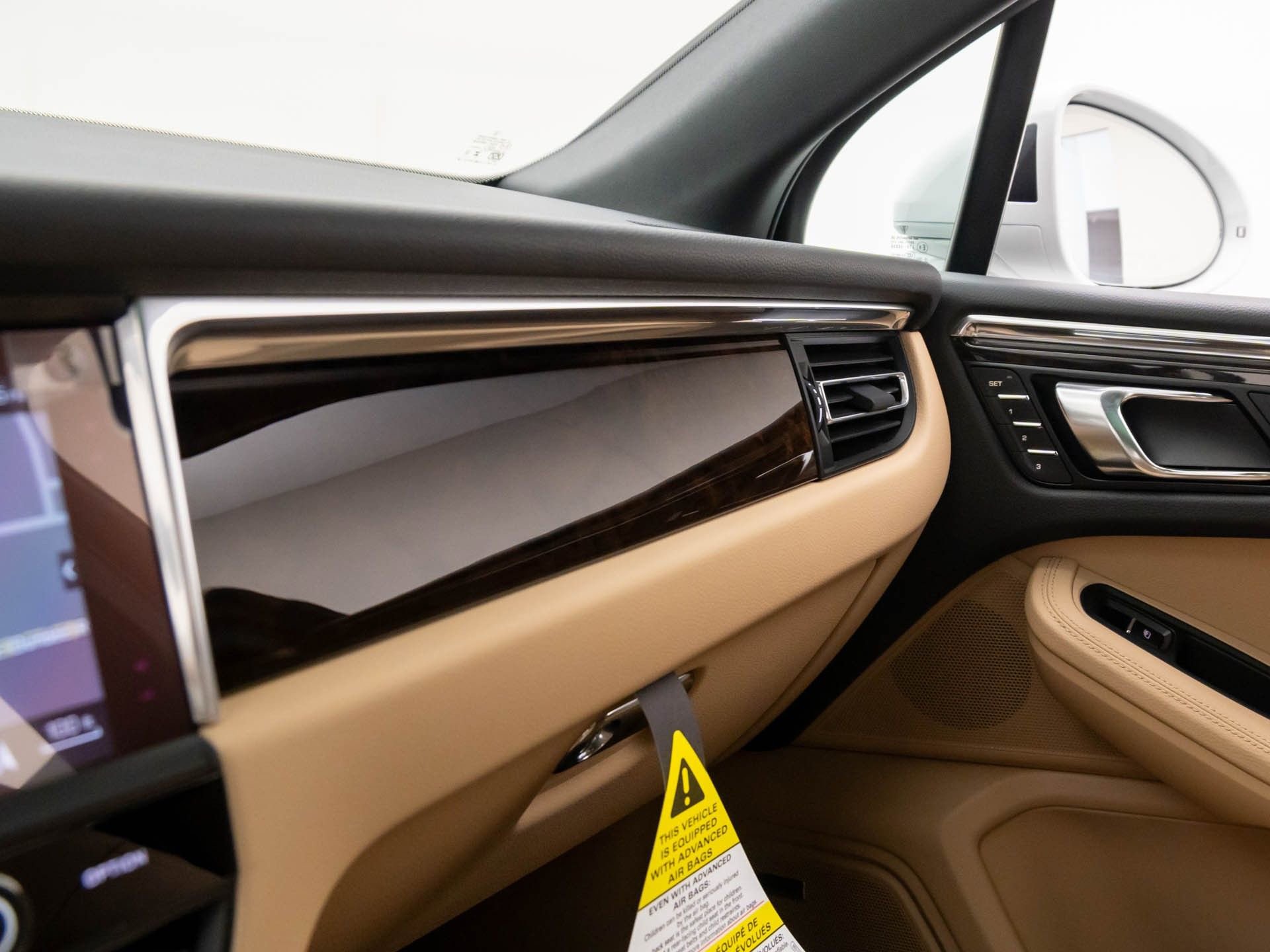 Certified 2026 Porsche Macan image 26