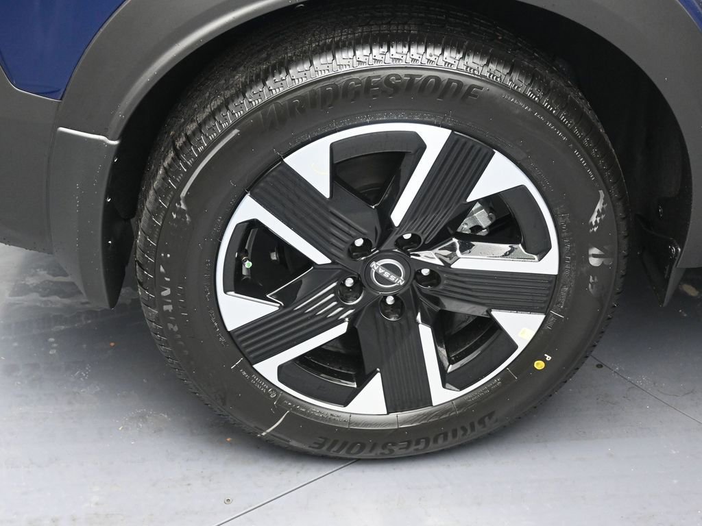 New 2026 Nissan Kicks SV w/ SV Premium Package AWD/4WD image 5