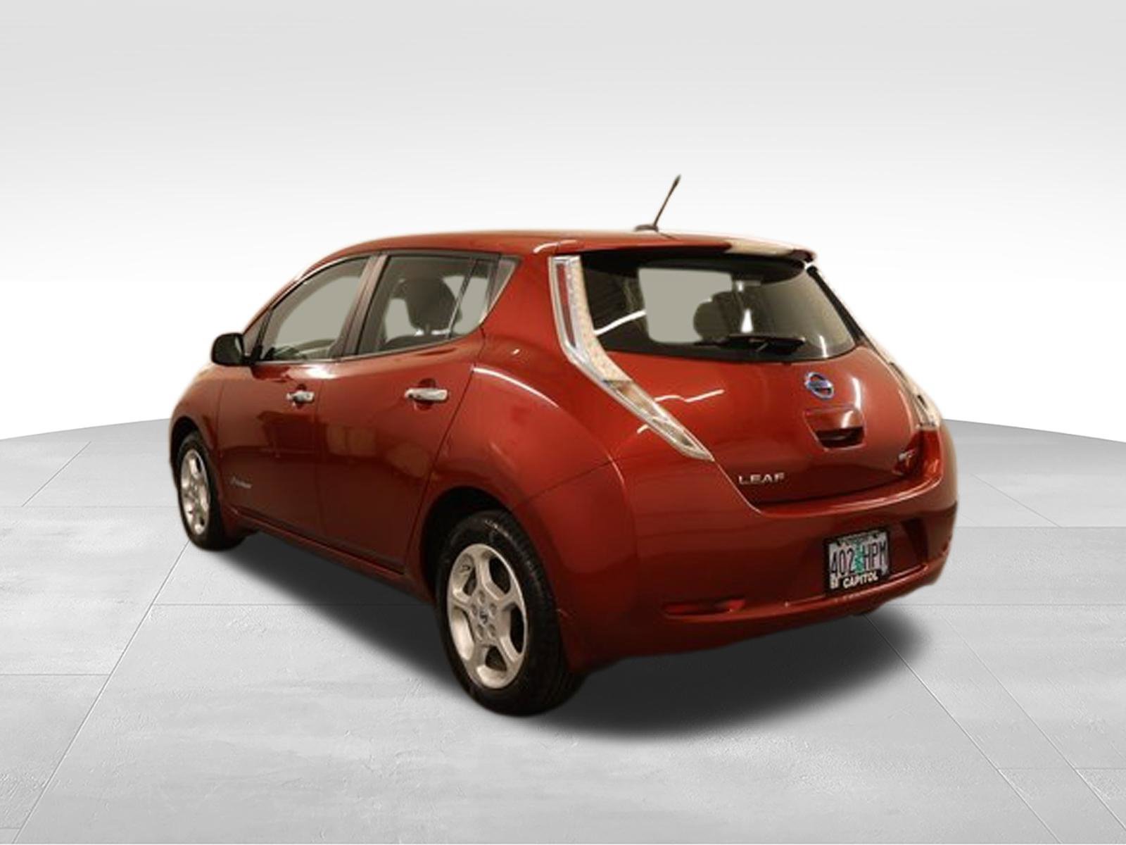 Used 2013 Nissan Leaf SV w/ LED & Quick Charge Pkg FWD image 5