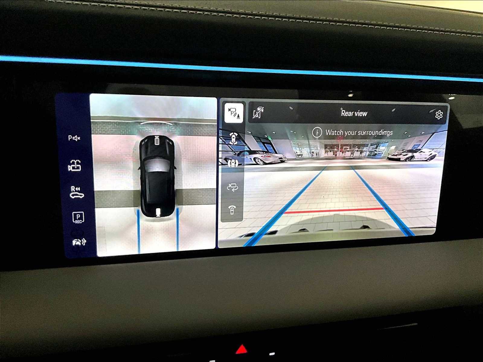 New 2026 Porsche Macan 4 Electric image 25