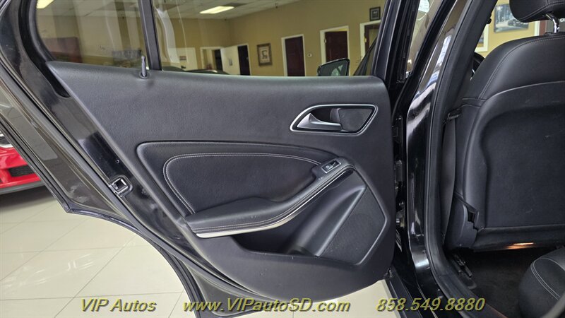 Used 2018 Mercedes-Benz GLA 250 image 13