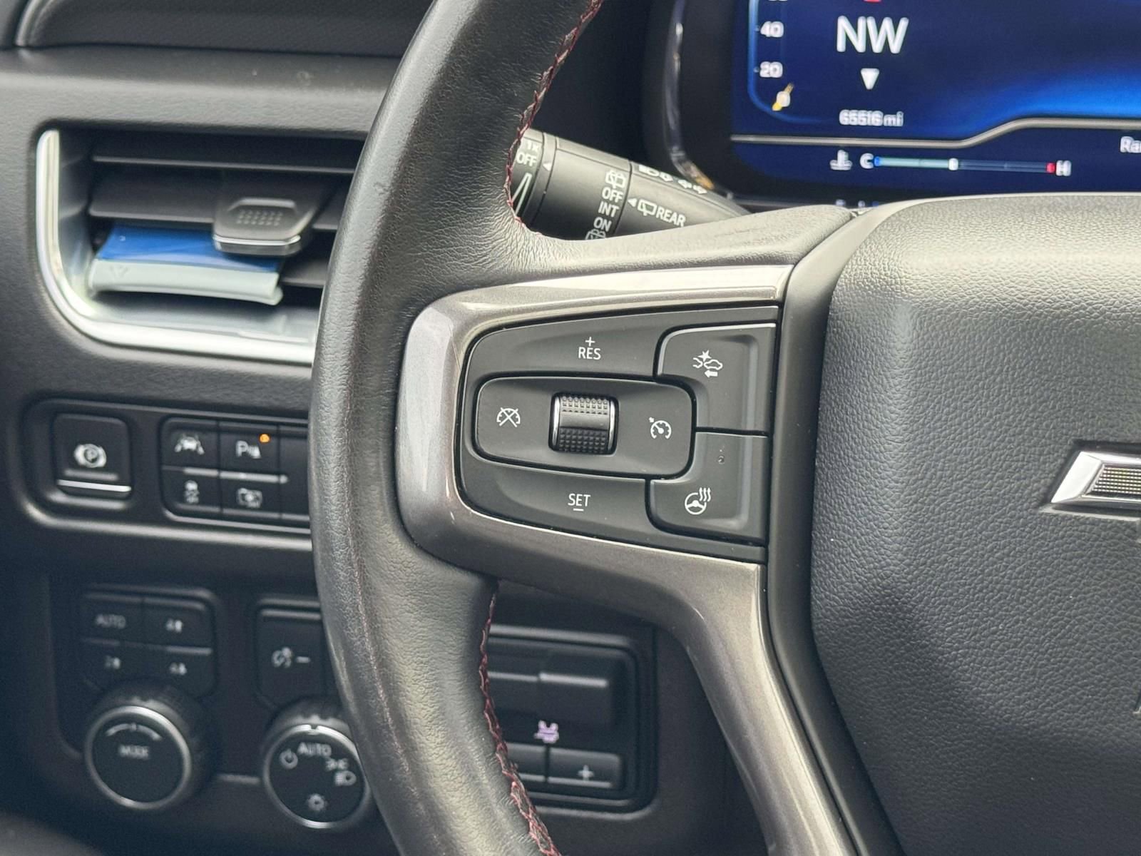 Used 2022 Chevrolet Suburban RST w/ Luxury Package image 18