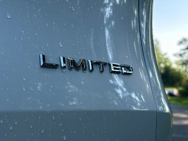 Certified 2025 Toyota Grand Highlander AWD image 12