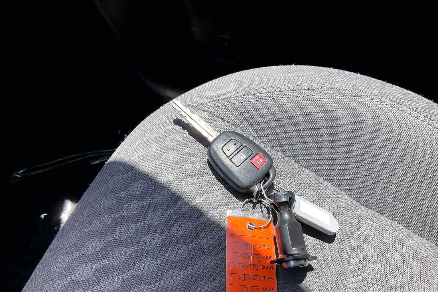 Used 2021 Toyota Tacoma SR5 RWD image 11