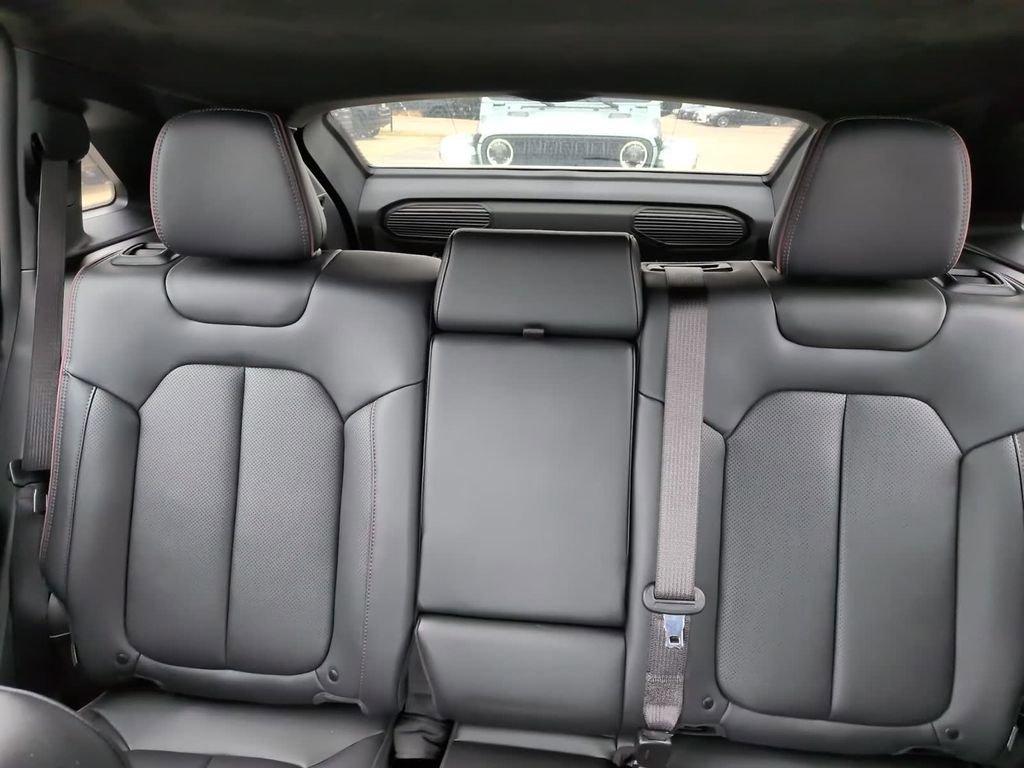 Used 2024 Jeep Wagoneer Launch Edition image 31