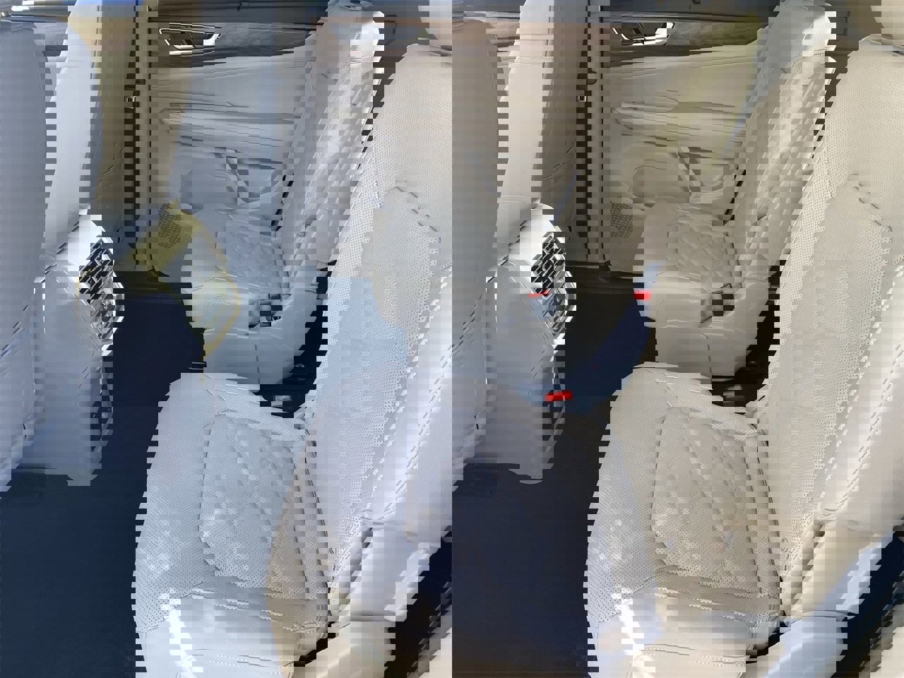 New 2026 Volkswagen Atlas SE image 13