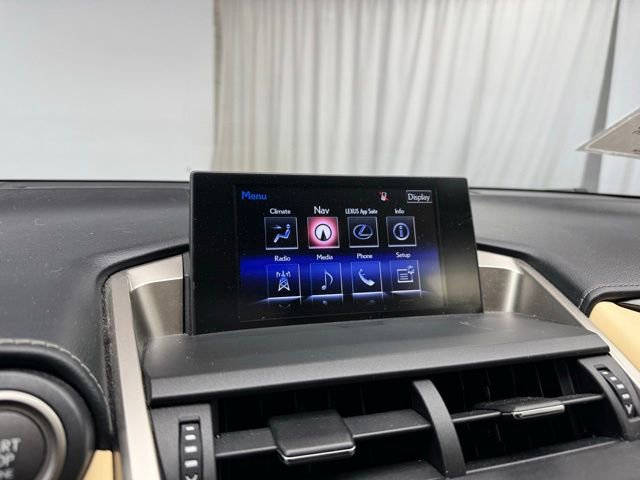 Used 2017 Lexus NX 200t 200t image 19