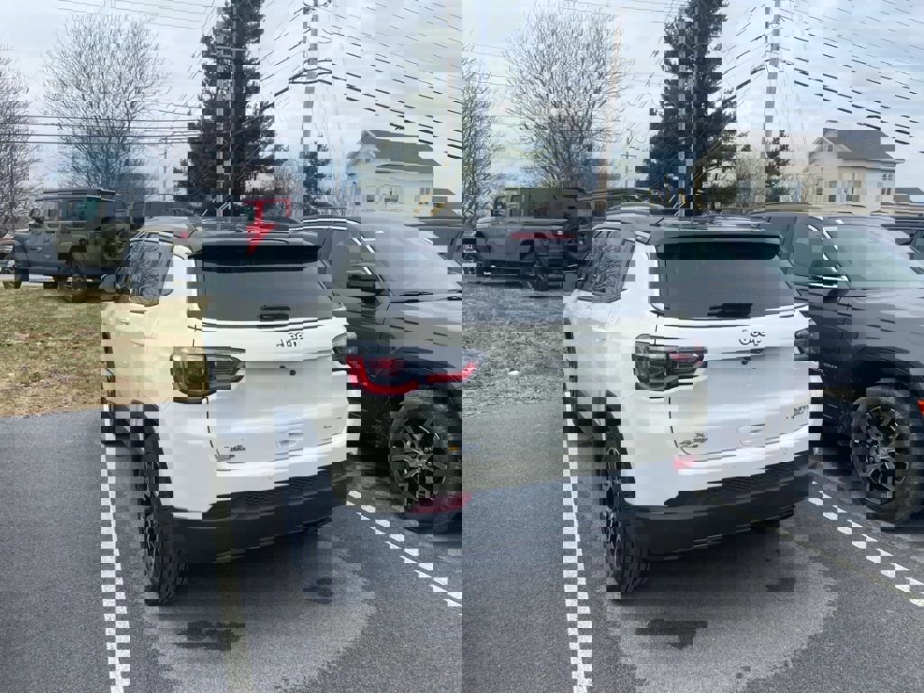 Used 2021 Jeep Compass Limited w/ Sun and Sound Group image 4