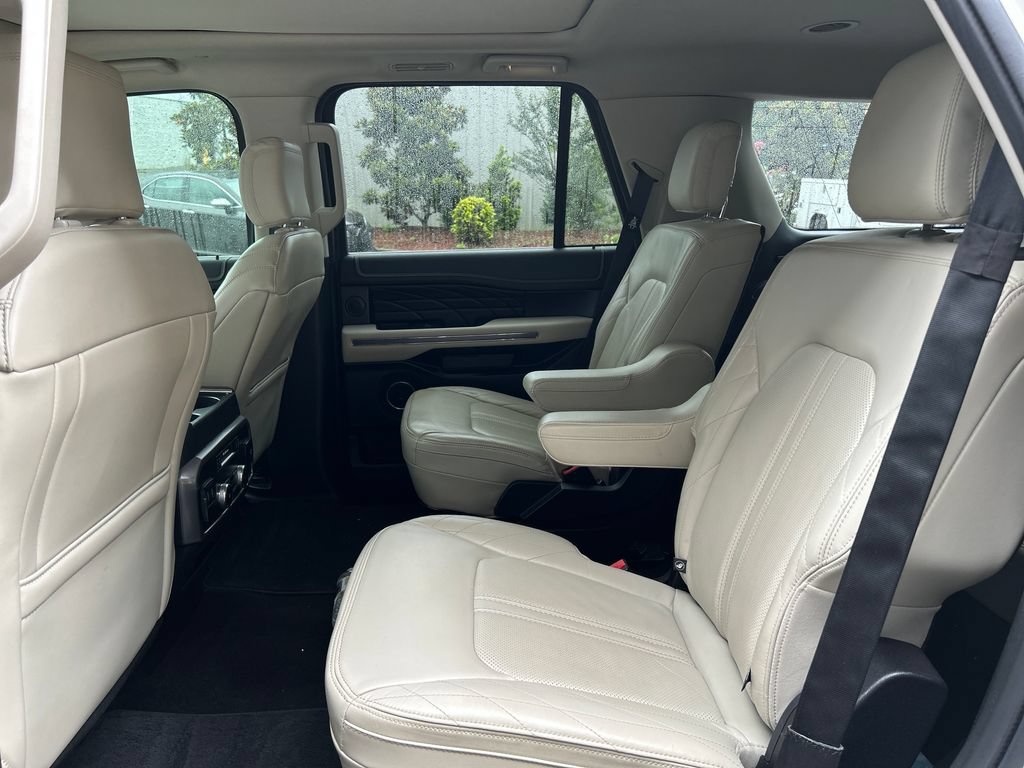 Used 2019 Ford Expedition Platinum RWD image 14