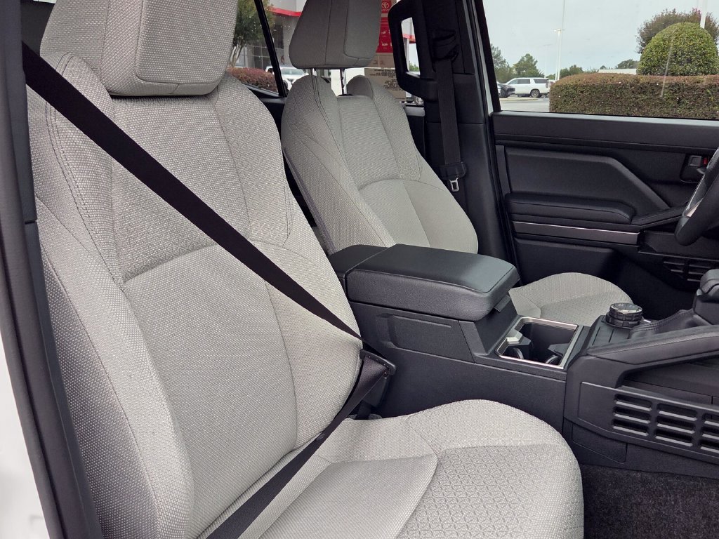 New 2026 Toyota 4Runner SR5 AWD/4WD image 16