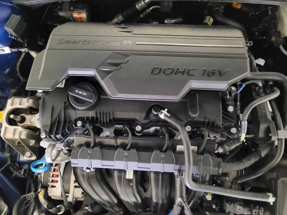 Used 2025 Hyundai Elantra SEL image 30